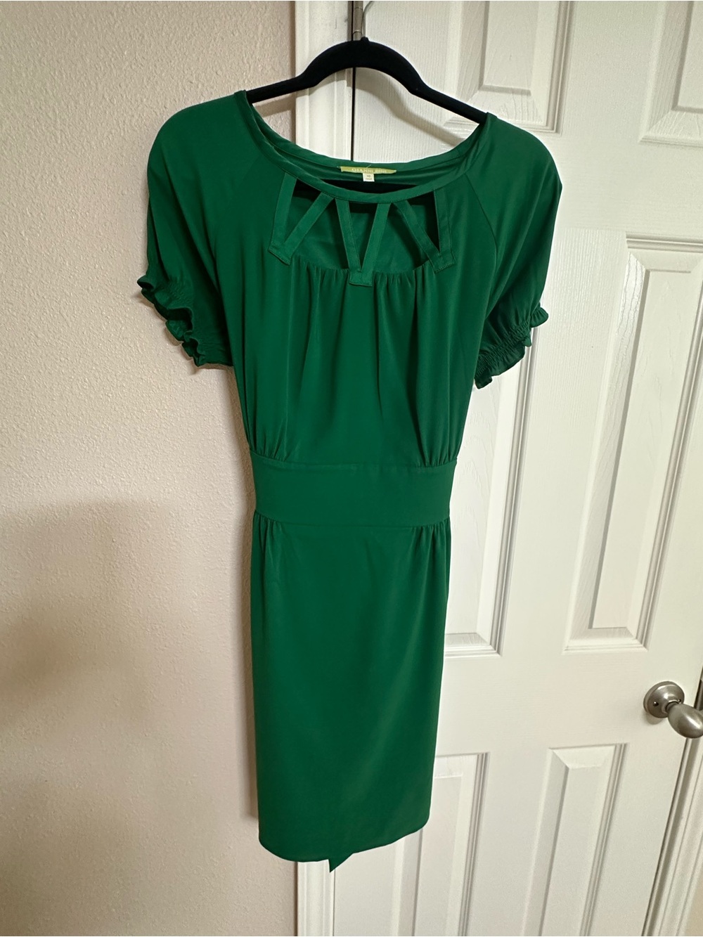 Gianni Bini Green Knee-Length Women's Dress with Cutout Neckline